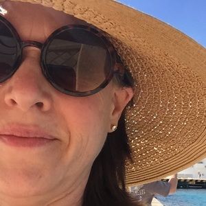 Meet your Posher, Bev